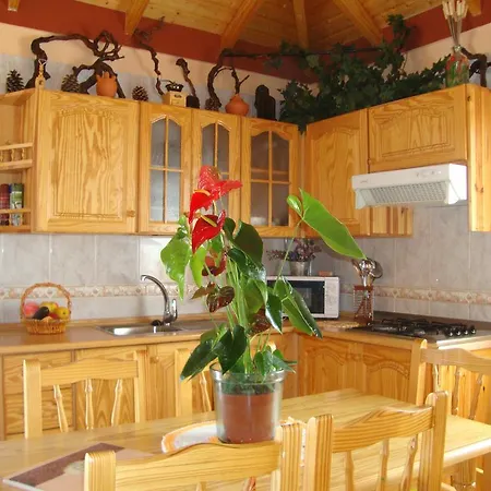 Casa Rural Isabel Nyaraló *